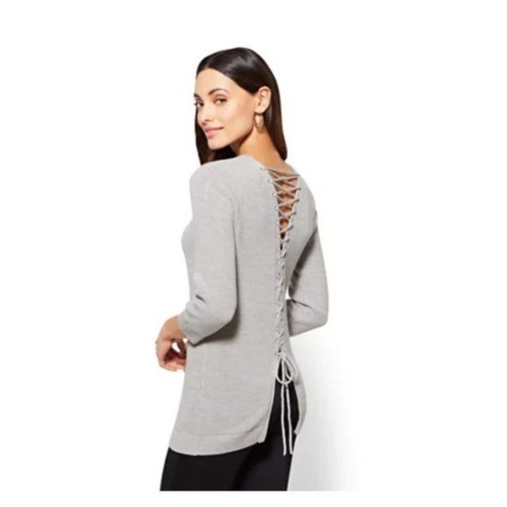New York & Co Lace-up Back Sweater in Heather Gray - Size Small
